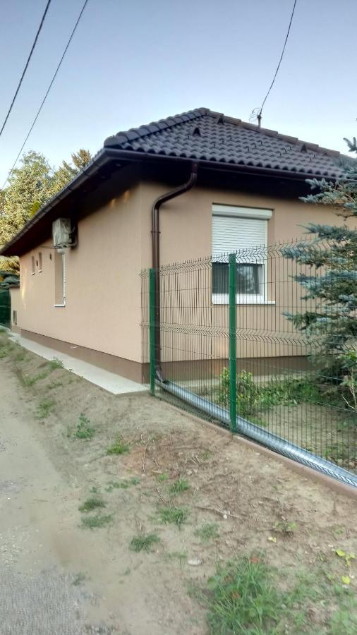 Golden Apartman Orosháza Εξωτερικό φωτογραφία