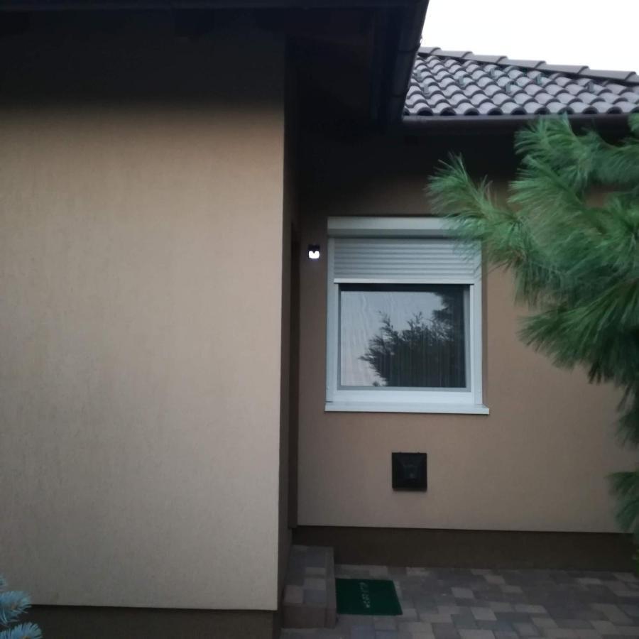 Golden Apartman Orosháza Εξωτερικό φωτογραφία