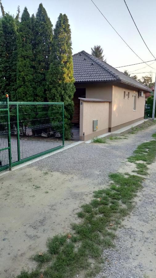 Golden Apartman Orosháza Εξωτερικό φωτογραφία