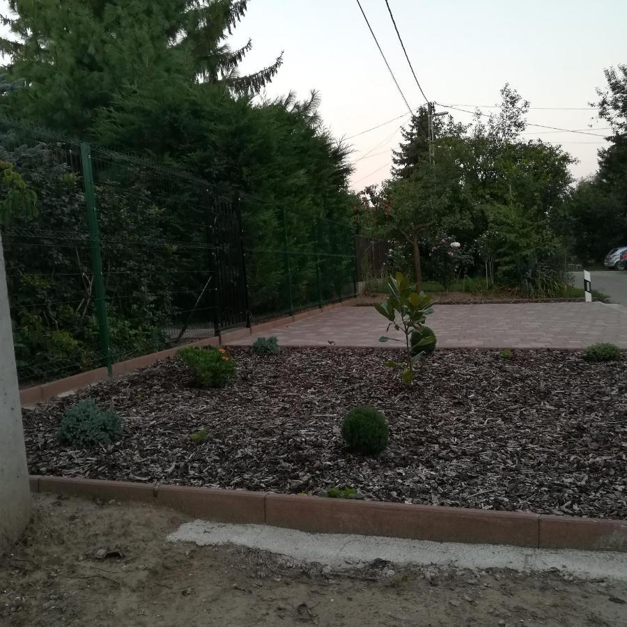 Golden Apartman Orosháza Εξωτερικό φωτογραφία