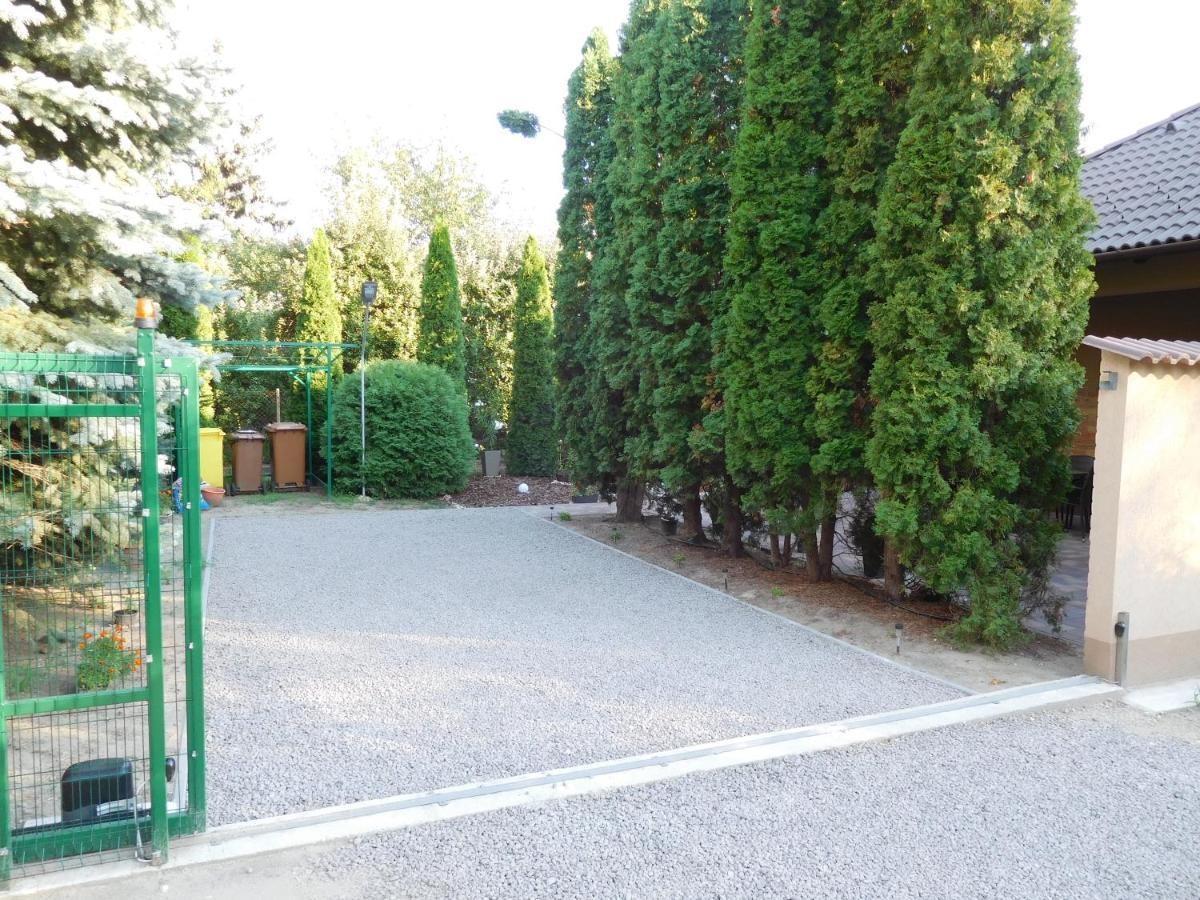 Golden Apartman Orosháza Εξωτερικό φωτογραφία