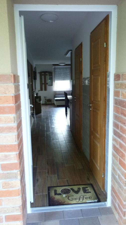 Golden Apartman Orosháza Εξωτερικό φωτογραφία