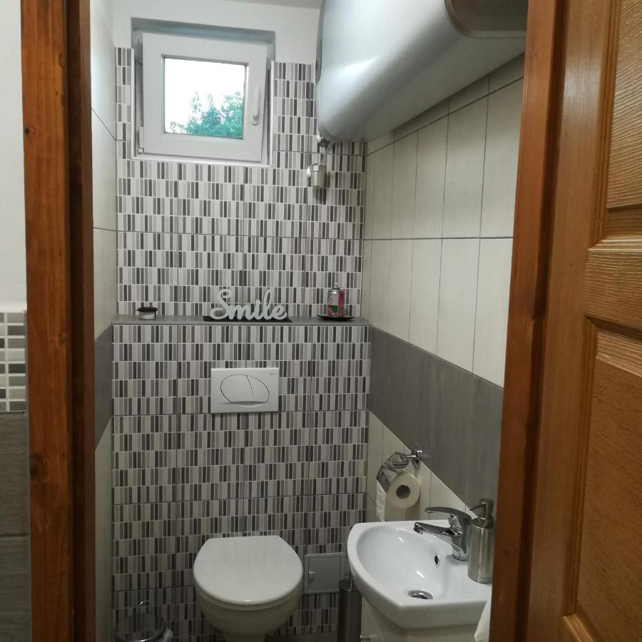 Golden Apartman Orosháza Εξωτερικό φωτογραφία
