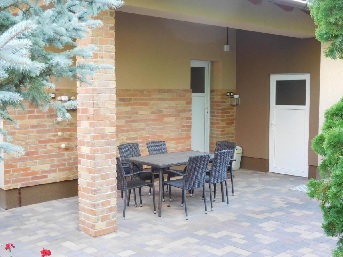 Golden Apartman Orosháza Εξωτερικό φωτογραφία