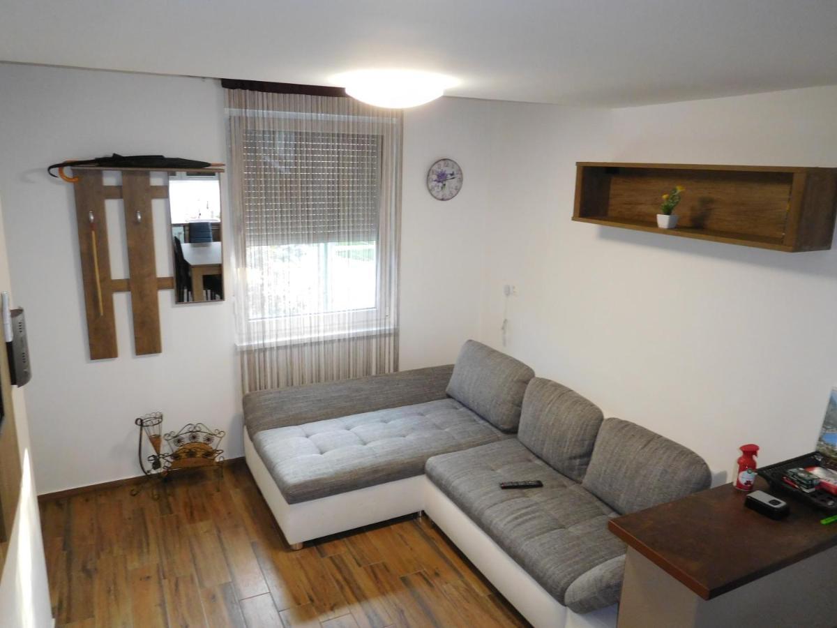 Golden Apartman Orosháza Εξωτερικό φωτογραφία
